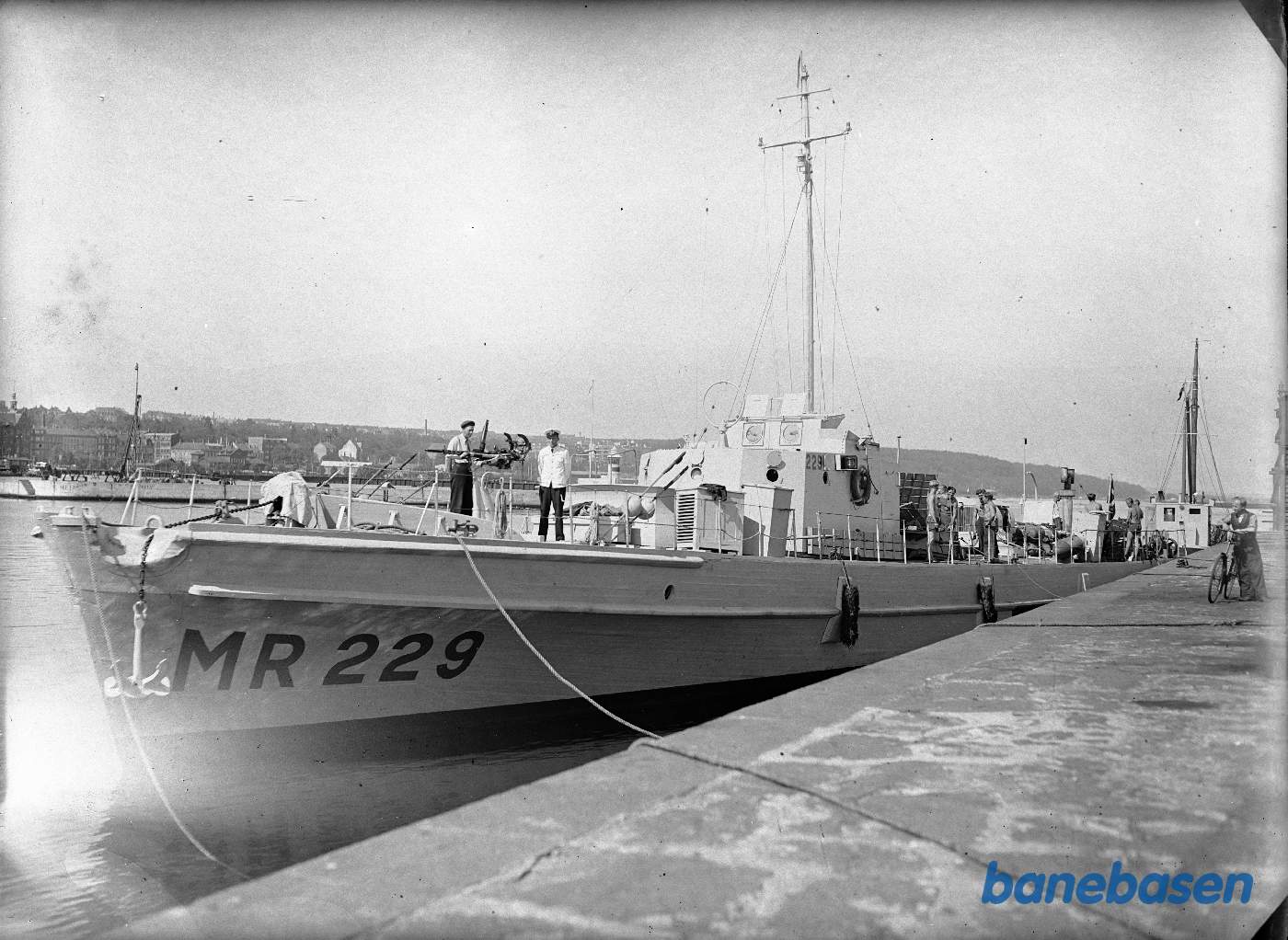 Marinehurtigbåd i flydedok i Aarhus. Marinehurtigbåd i flydedok i Aarhus.