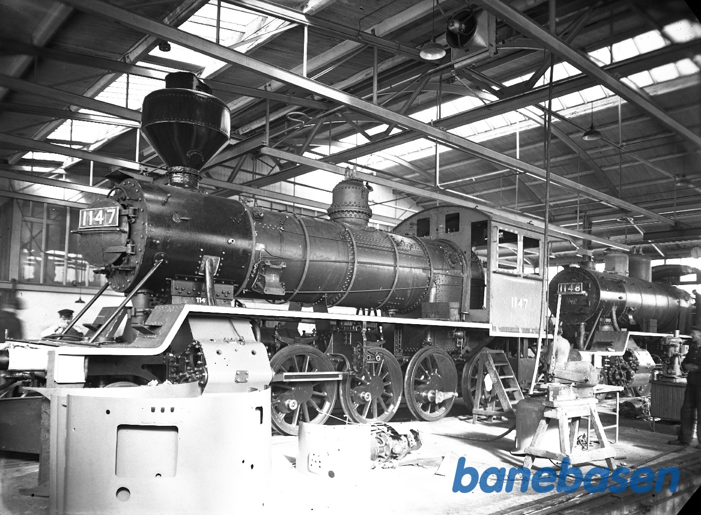 Loko 1147 - 1148 i lokohal. TK 3 til Finland Loko 1147 - 1148 i lokohal. TK 3 til Finland