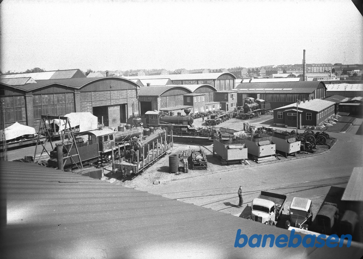 Fabriksgården fra rammefabrikkens tag Fabriksgården fra rammefabrikkens tag