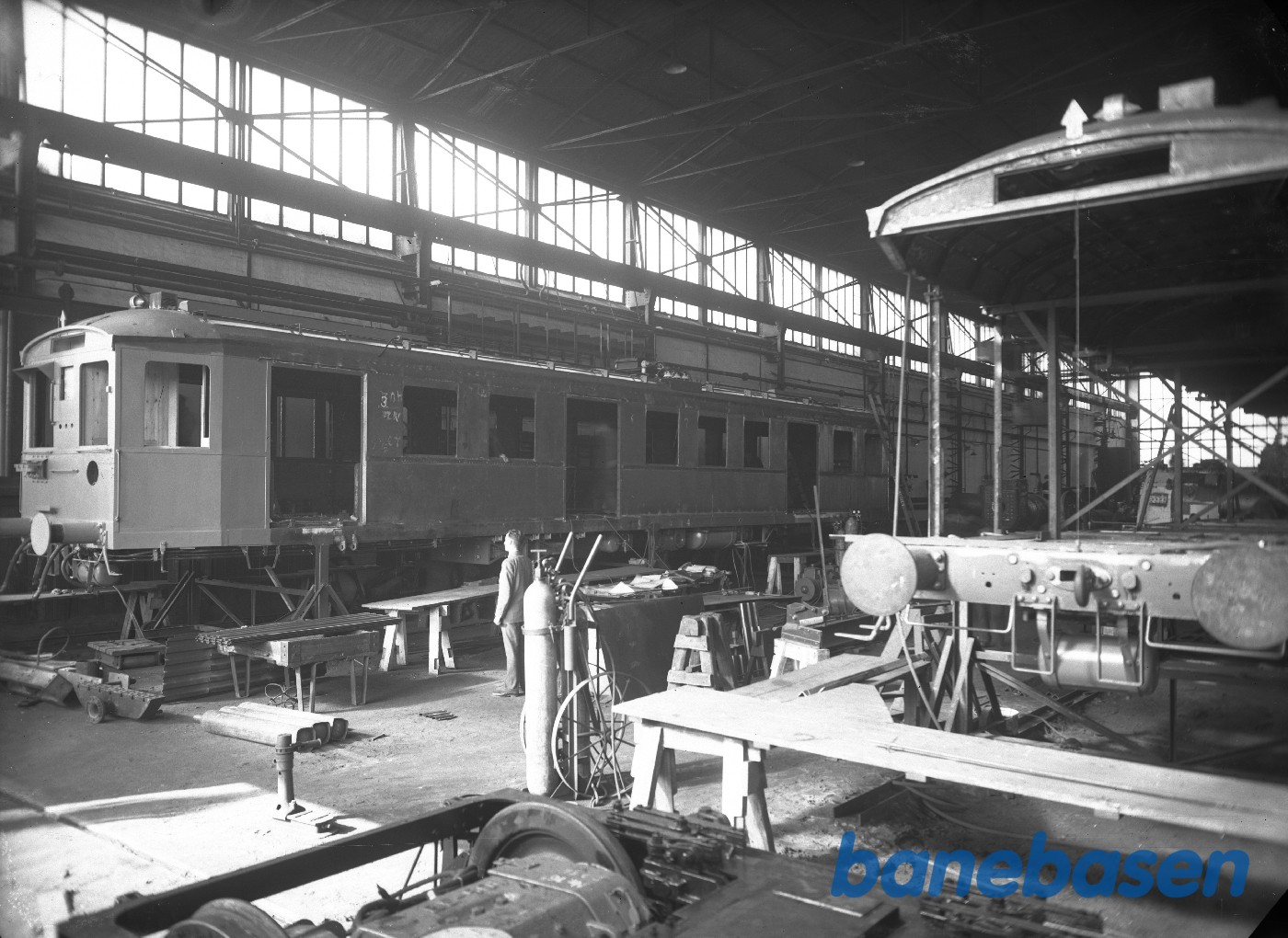 Opbygning af nærtrafikvogn i kedelsmedien. Det fra siden Opbygning af nærtrafikvogn i kedelsmedien. Det fra siden