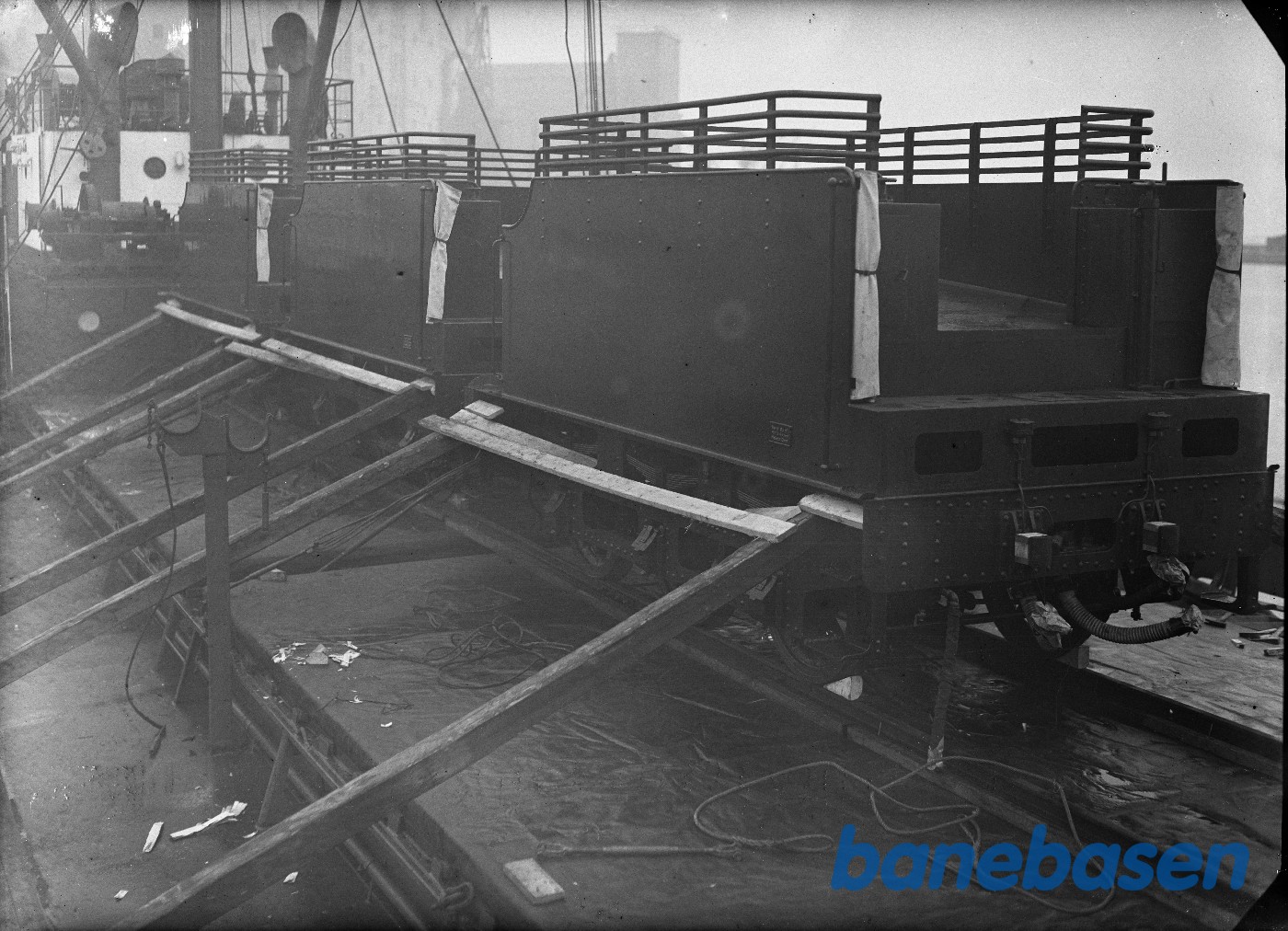 3 tendere på Kungsö dæk 3 tendere på Kungsö dæk