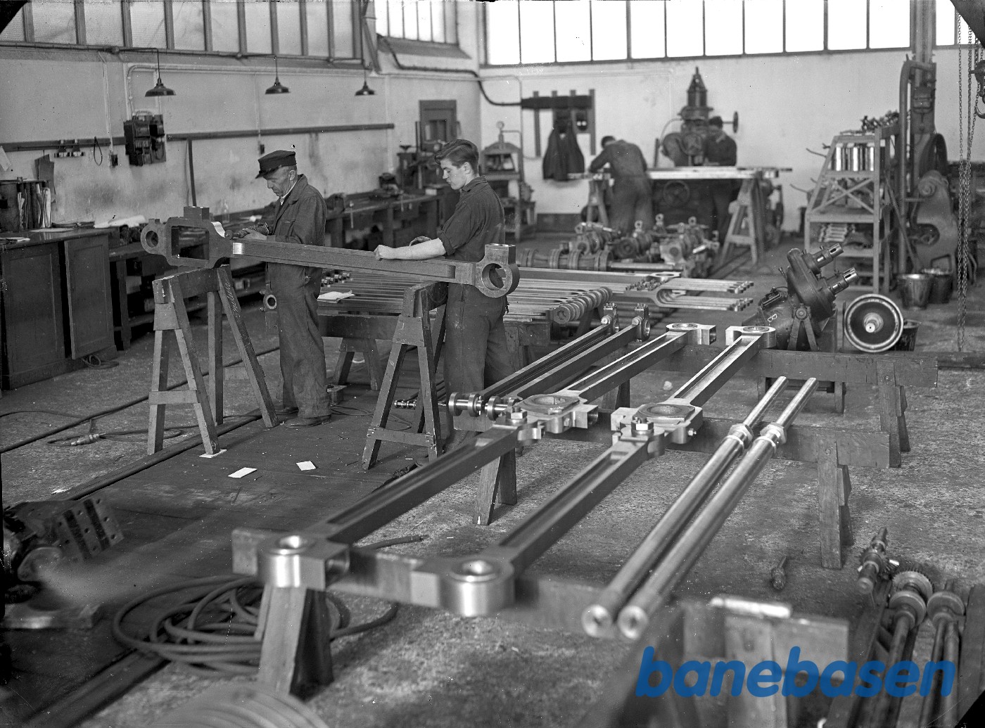 Afretning af stænger til Loko E Afretning af stænger til Loko E