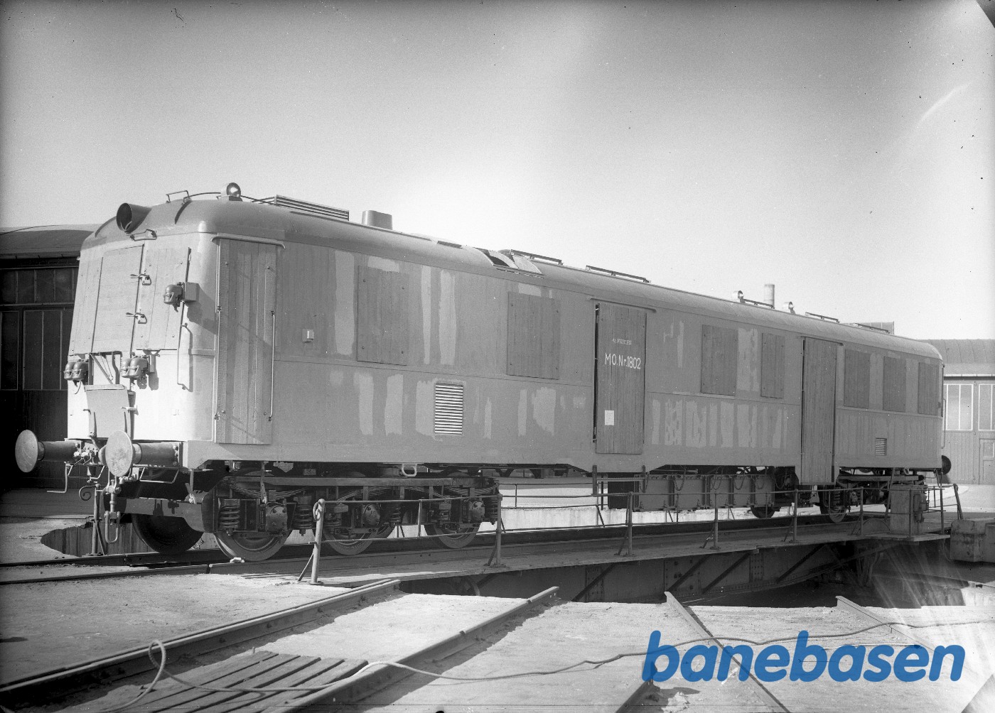 MO 1802 på drejeskiven (afsendelse til Scandia) MO 1802 på drejeskiven (afsendelse til Scandia)