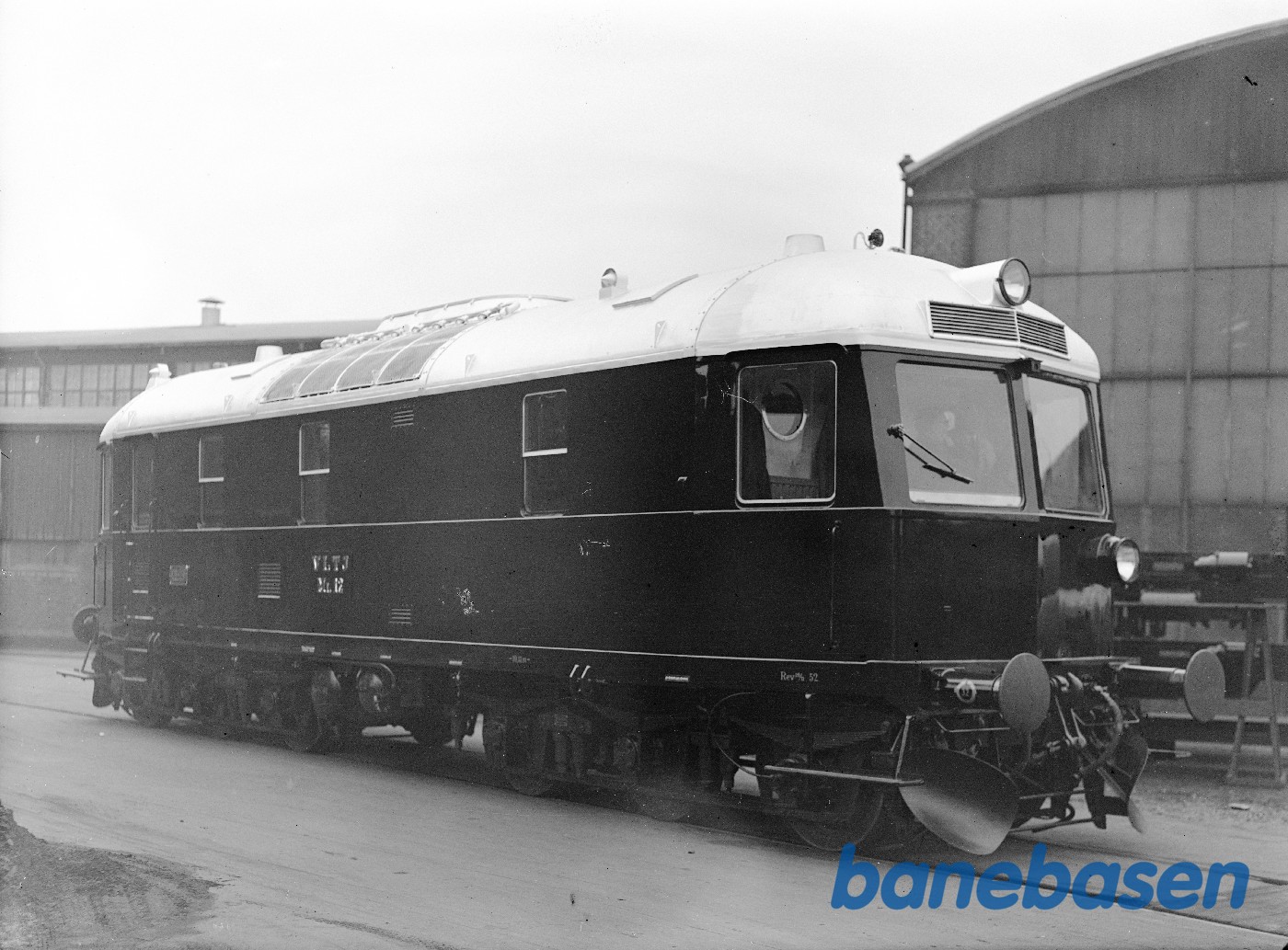 750 HK diesellok for VLTJ i fabriksgården 750 HK diesellok for VLTJ i fabriksgården