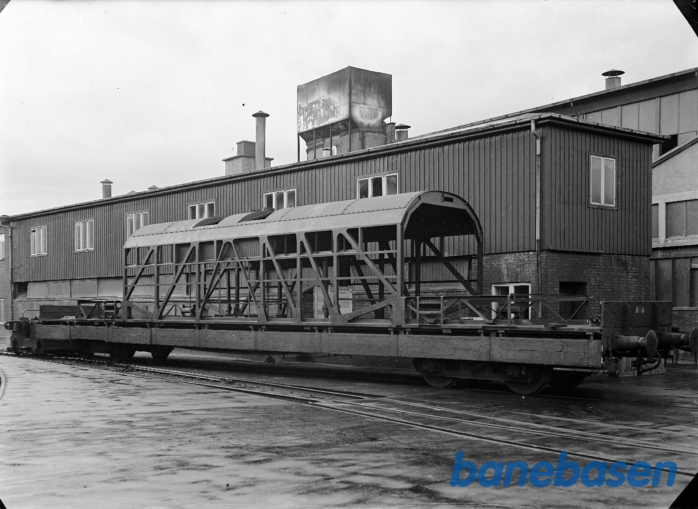 MY overbygning læsset til Nyqvist & Holm MY overbygning læsset til Nyqvist & Holm