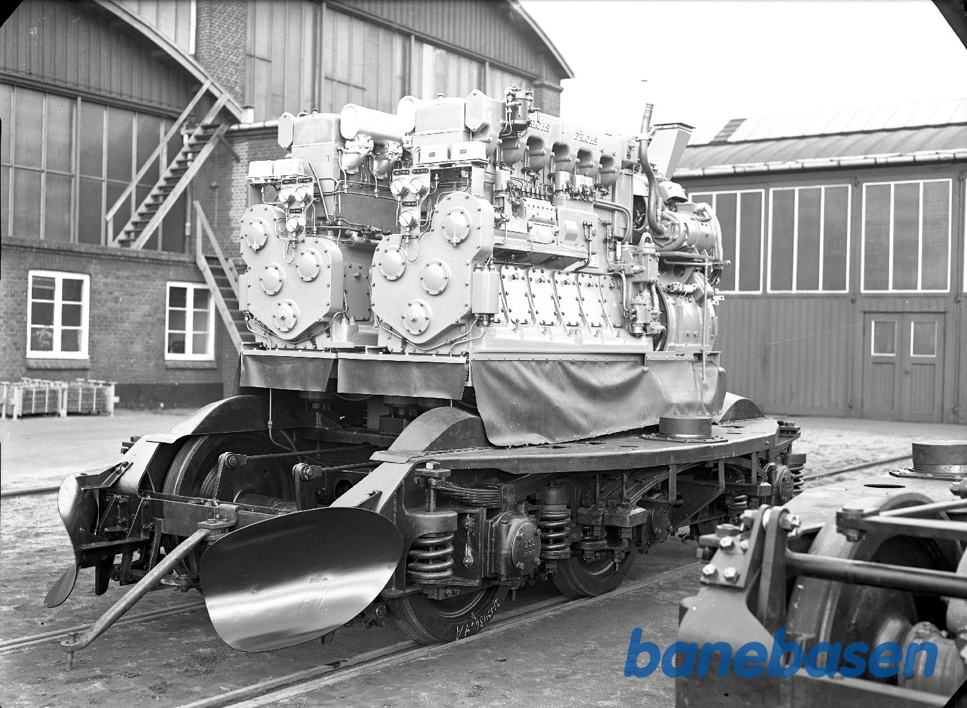 MO maskinbogie set fra siden MO maskinbogie set fra siden