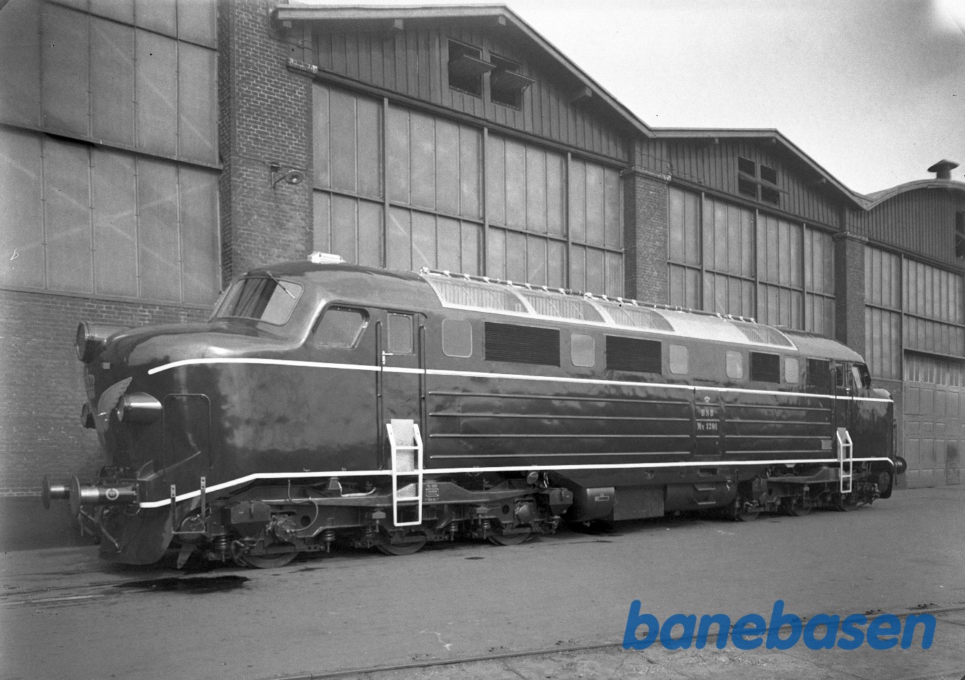 MY foran kedelsmedjen MY foran kedelsmedjen