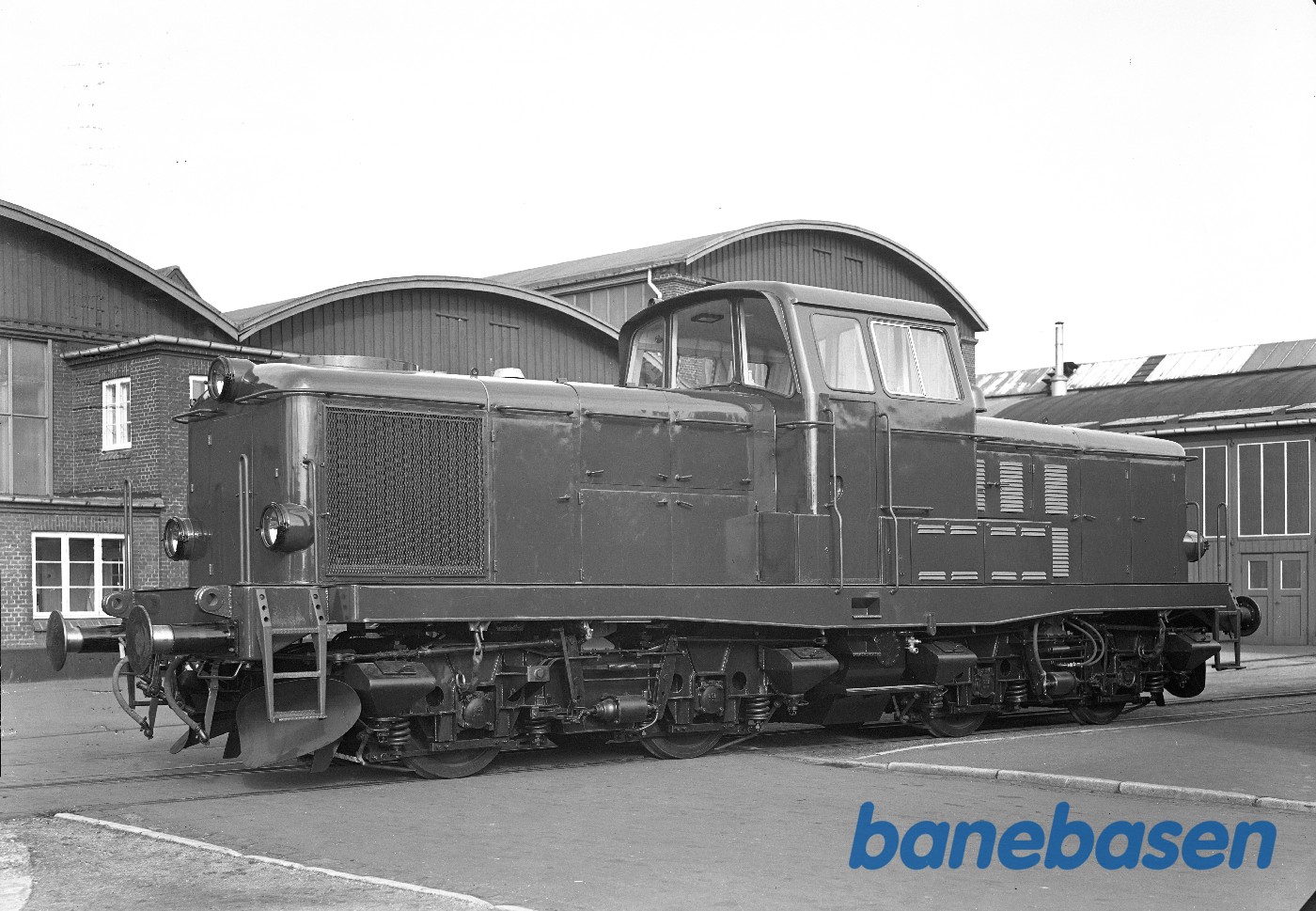 400 HK Diesel loko MT 400 HK Diesel loko MT