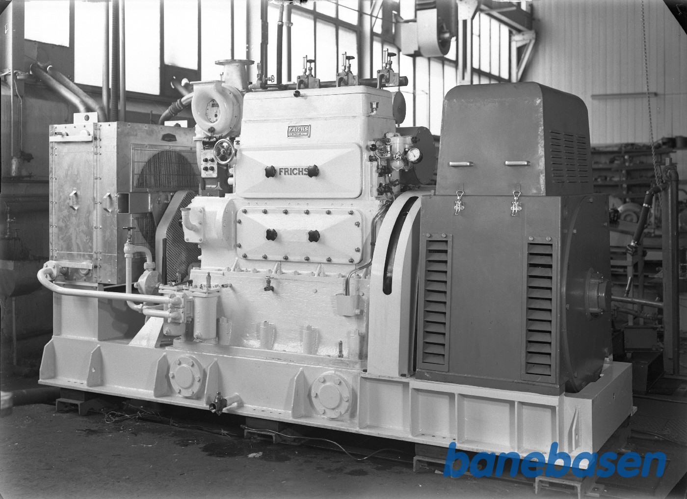 3 cylinder dieselmotor til generator på Arveprind Knud 3 cylinder dieselmotor til generator på Arveprind Knud