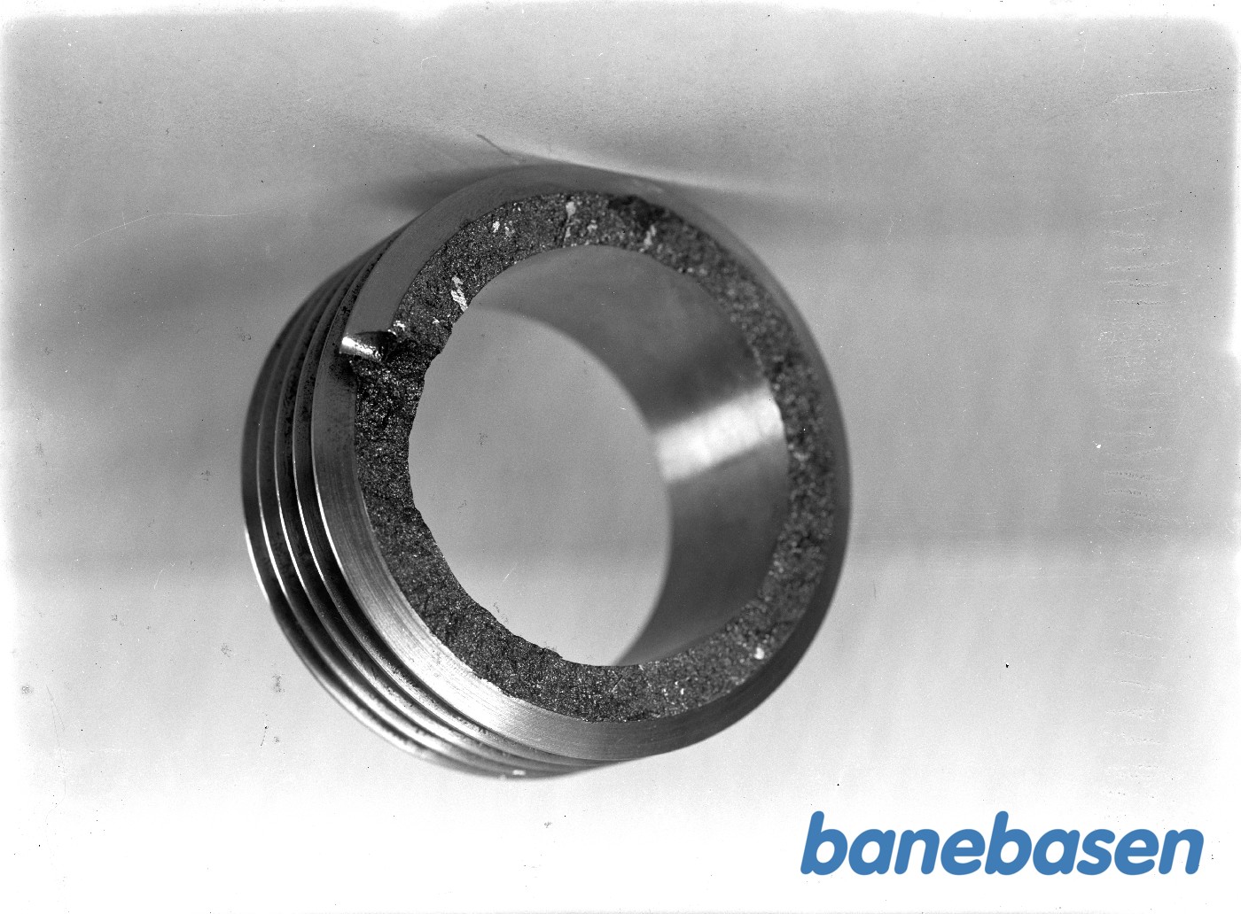 Maskinedel med brud Maskinedel med brud