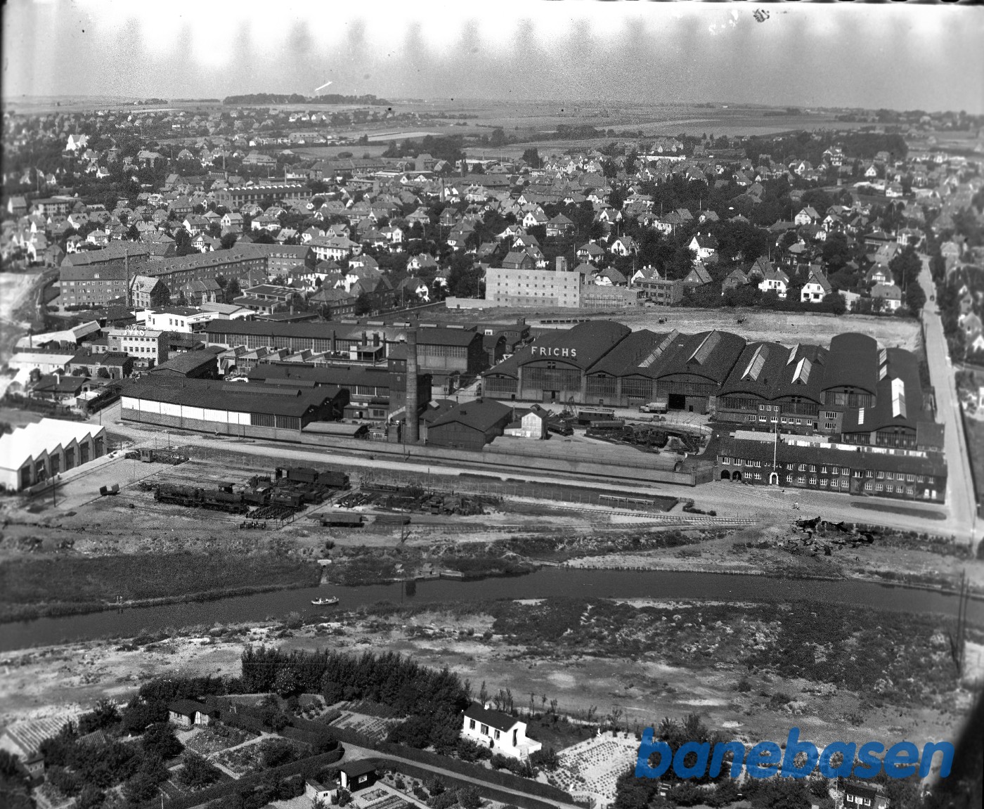 Luftfoto af fabrikken Luftfoto af fabrikken