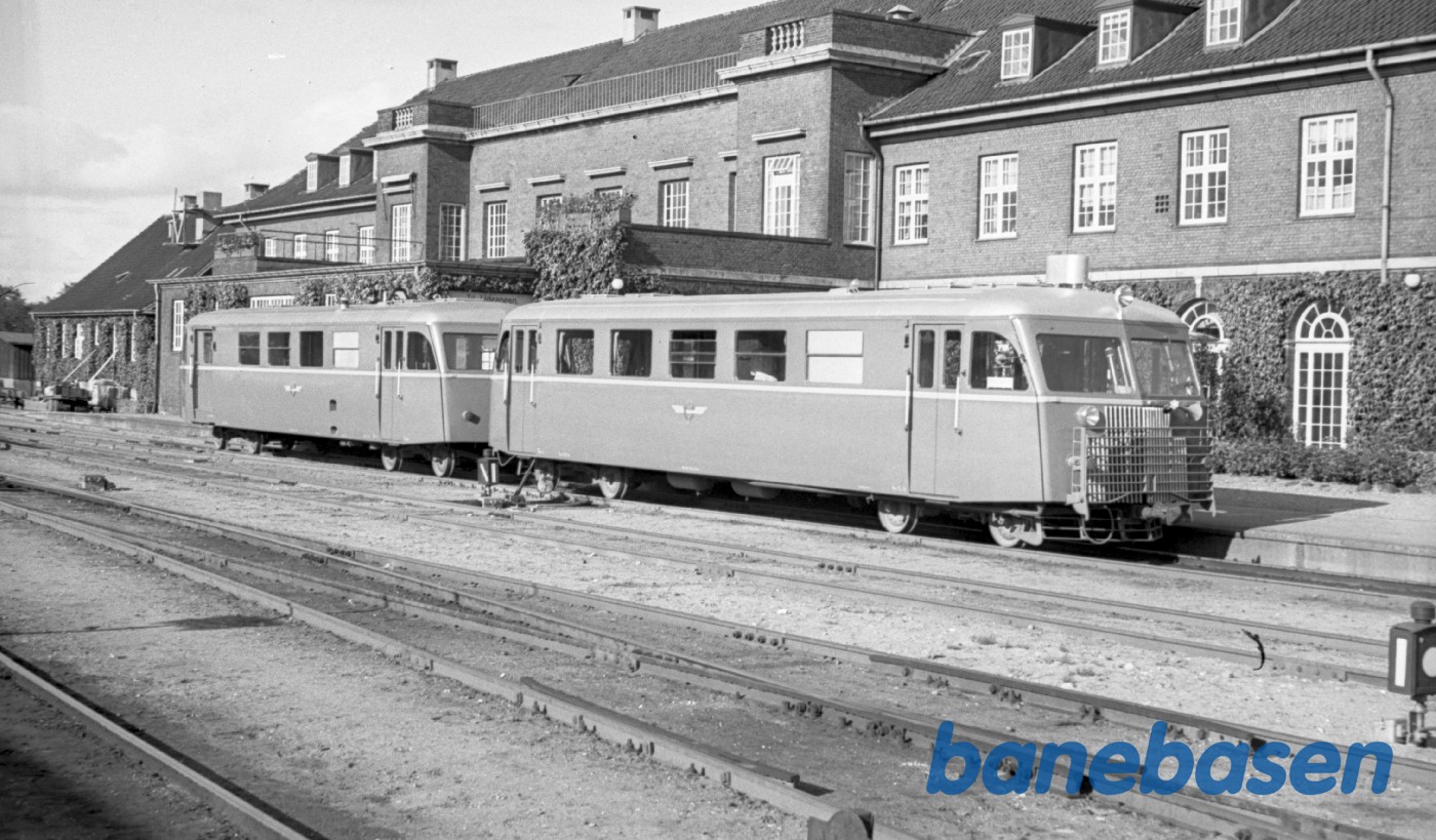 Skinnebus med påhængsvogn i Horsens Skinnebus med påhængsvogn i Horsens