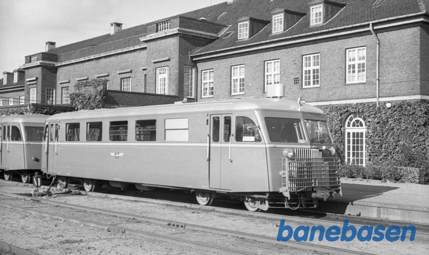 Skinnebus med påhængsvogn i Horsens Skinnebus med påhængsvogn i Horsens