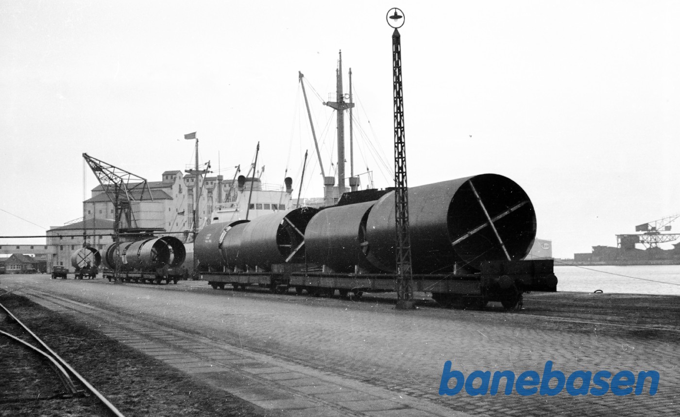 Indladning af ovnbælter til spanien for F. L. Smith Indladning af ovnbælter til spanien for F. L. Smith