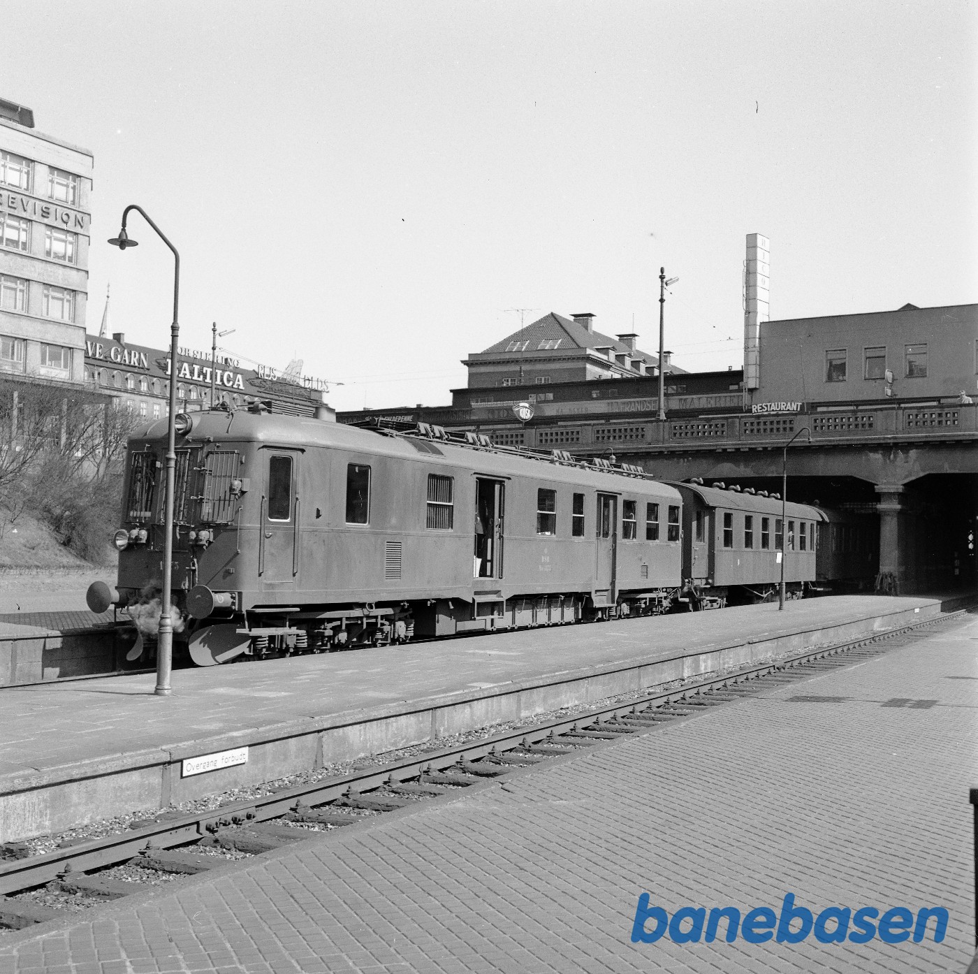 MO 1875 med vogne på Aarhus H (6x6) MO 1875 med vogne på Aarhus H (6x6)