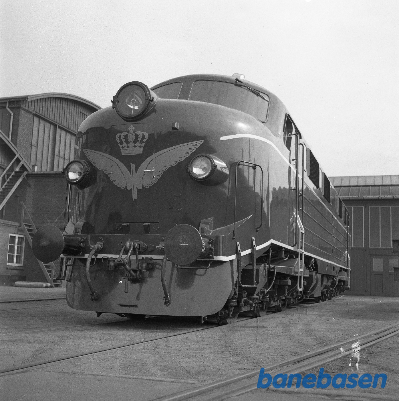 MY i fabriksgården forfra MY i fabriksgården forfra