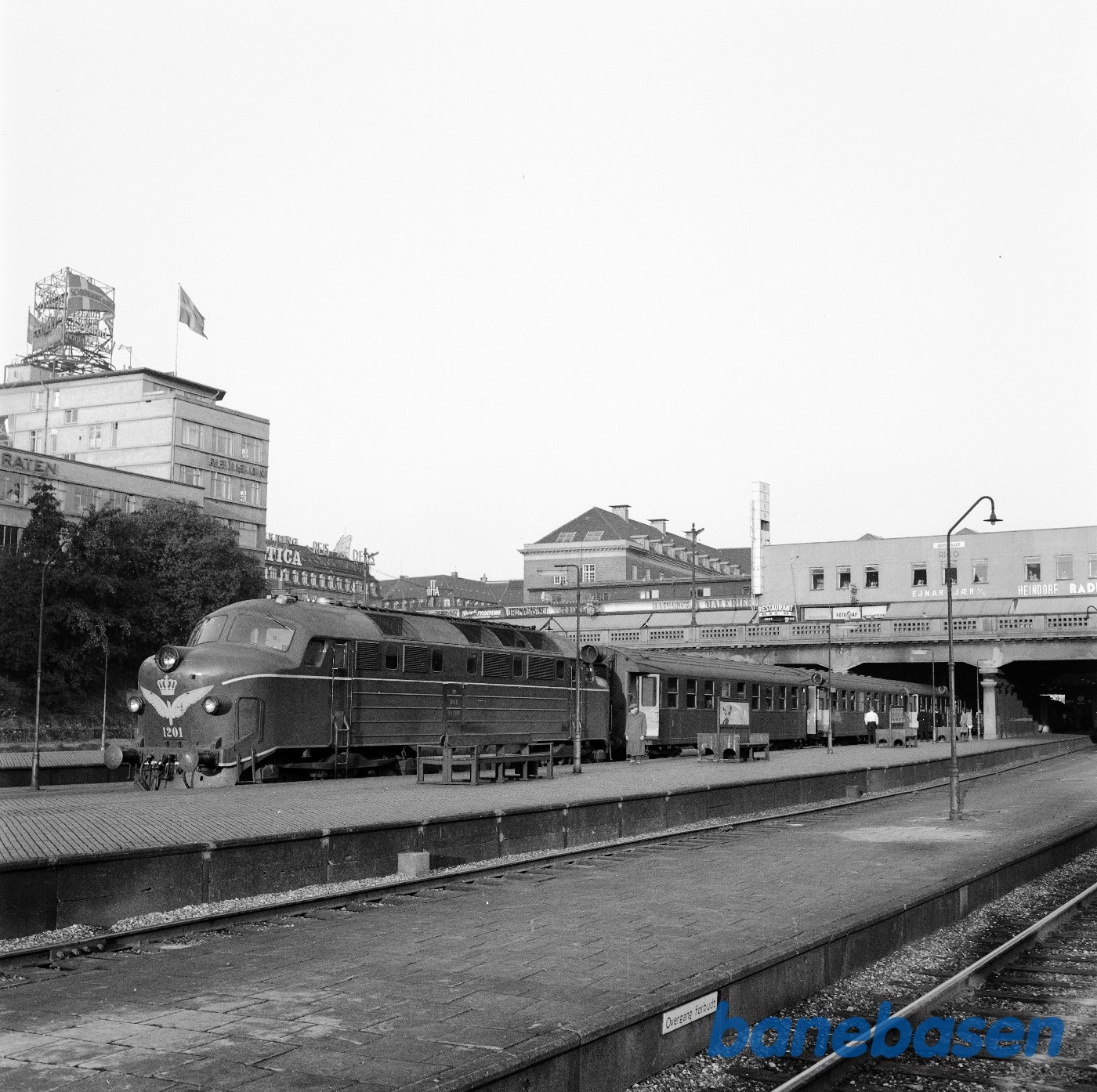 MY i fabriksgården forfra MY i fabriksgården forfra