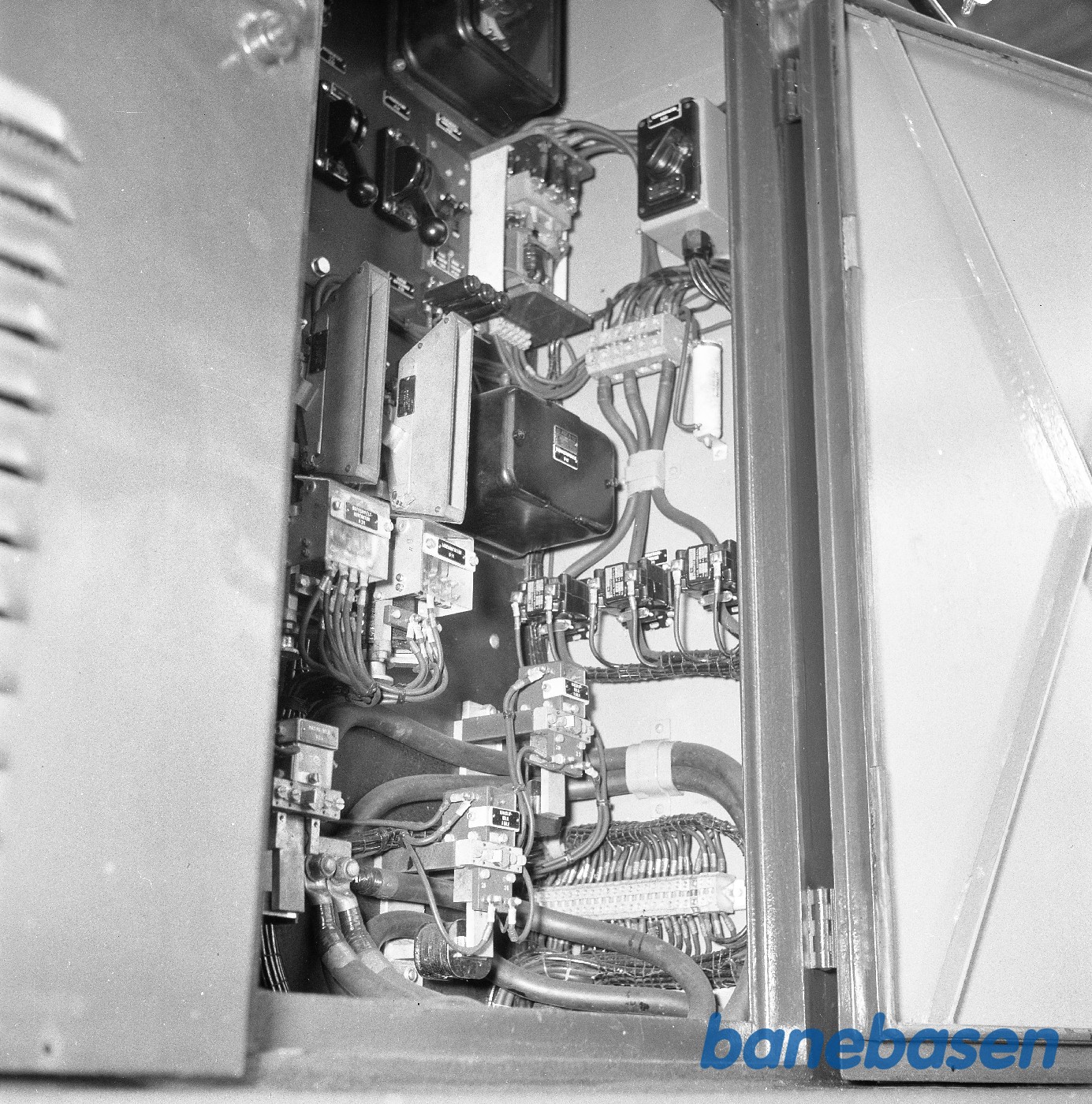 Motorrum i MT 151. 6x9 opt. Motorrum i MT 151. 6x9 opt.