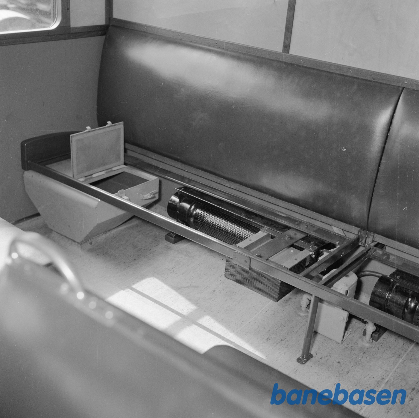 Nærtrafikvogn i gården. Sanding Nærtrafikvogn i gården. Sanding