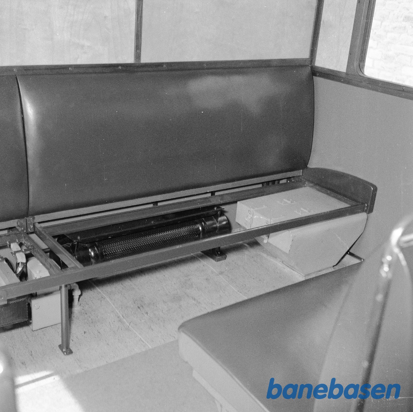 Nærtrafikvogn i gården. Sanding Nærtrafikvogn i gården. Sanding