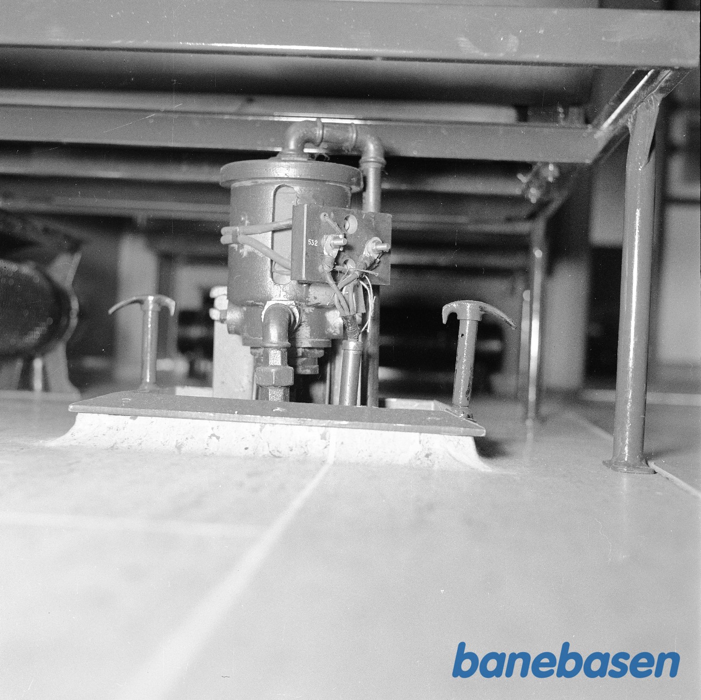 Nærtrafikvogn i gården. Sanding Nærtrafikvogn i gården. Sanding