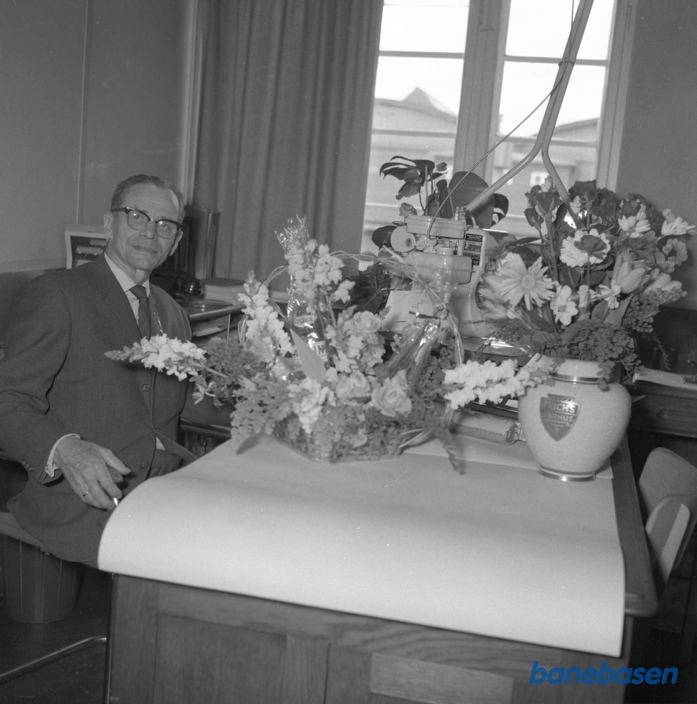 Ing. R. Z. Floor. Afsked med A/S Frichs Ing. R. Z. Floor. Afsked med A/S Frichs