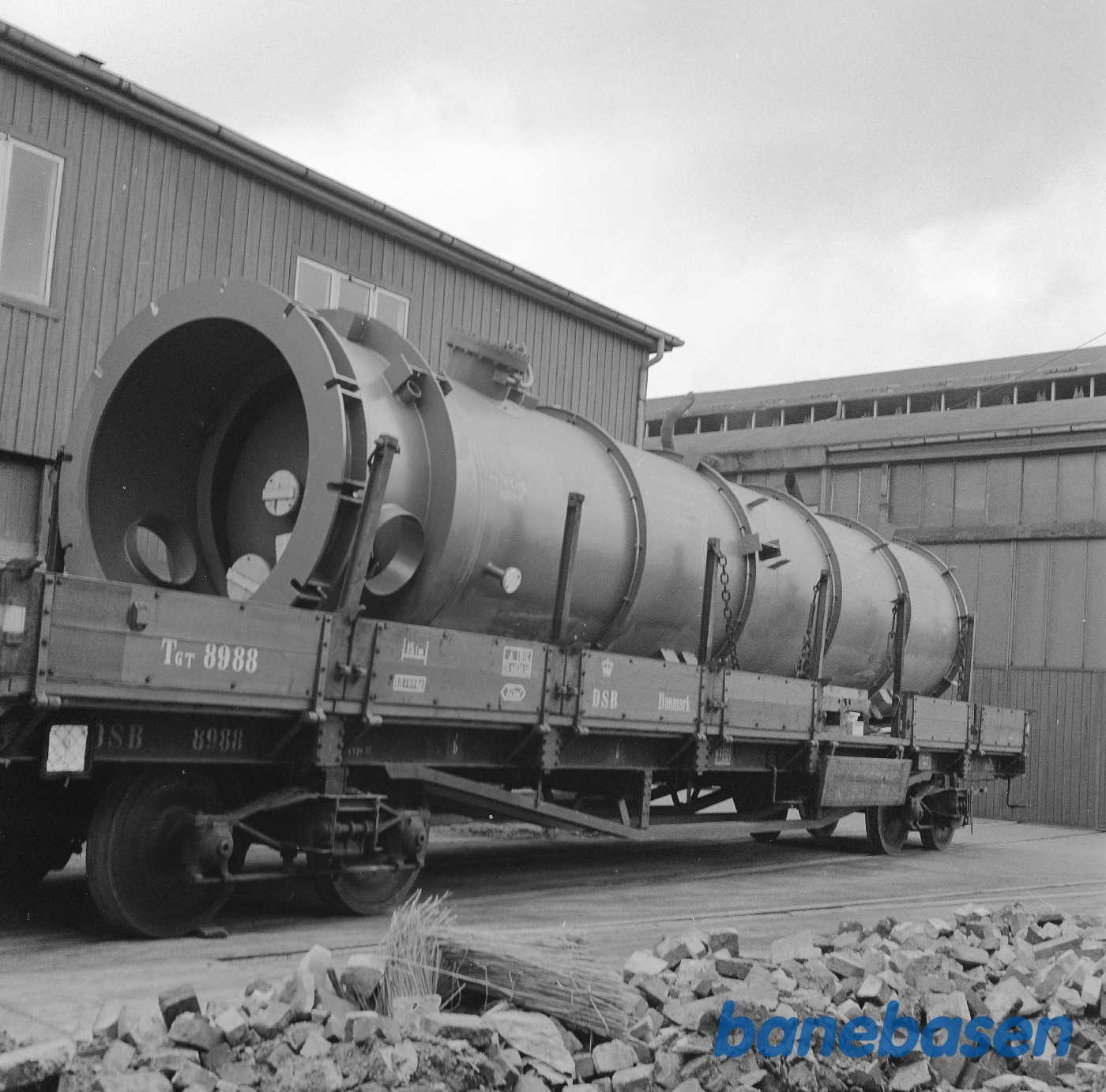 DSB Tgt vogn, godstransport, evt. u. yderligere: beholder til Shell DSB Tgt vogn, godstransport, evt. u. yderligere: beholder til Shell