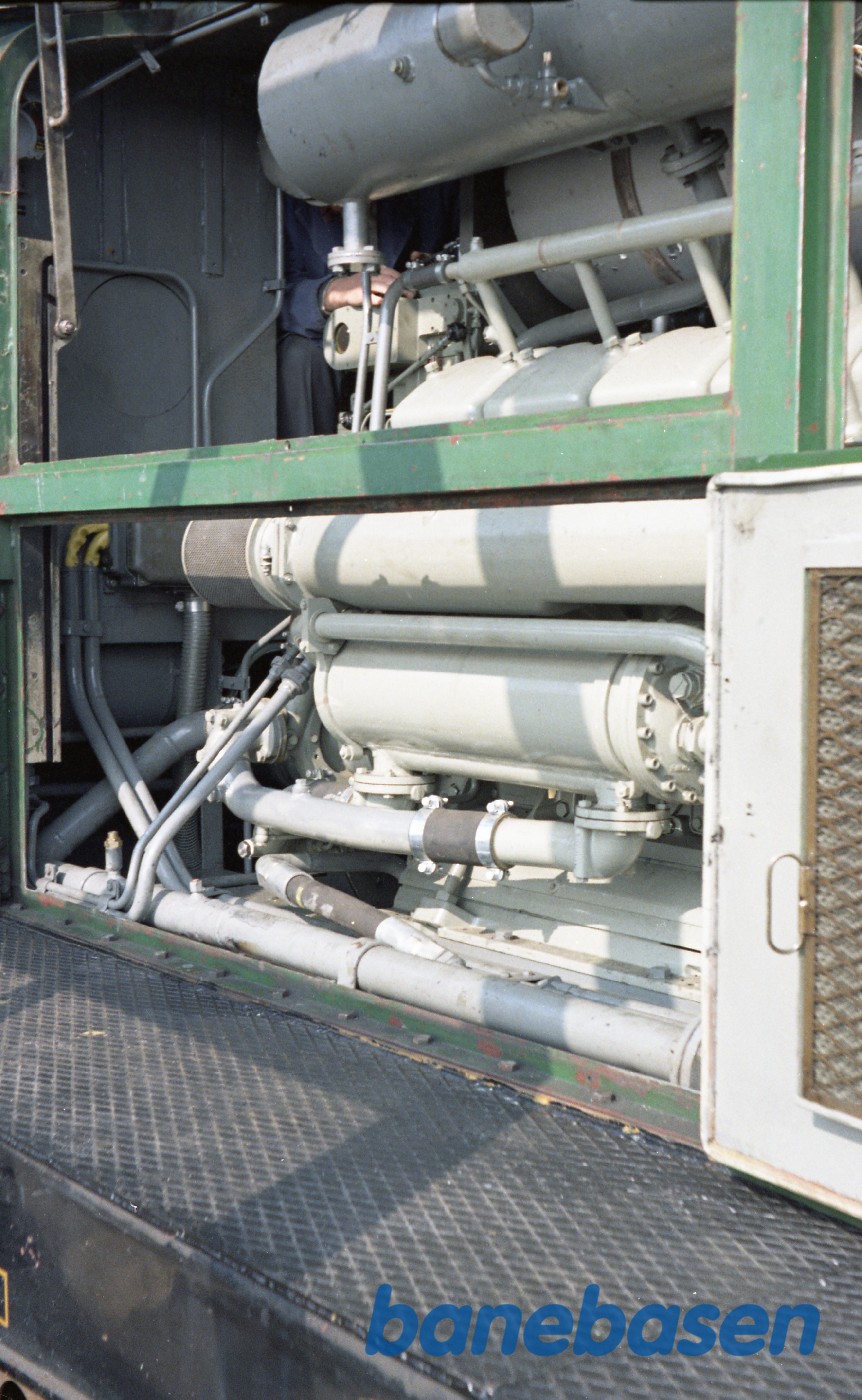 Farveoptagelse af motorrum i MT 154 Farveoptagelse af motorrum i MT 154