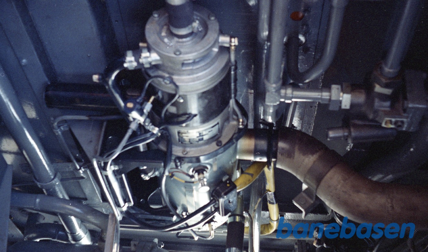 Farveoptagelse af motorrum i MT 154 Farveoptagelse af motorrum i MT 154