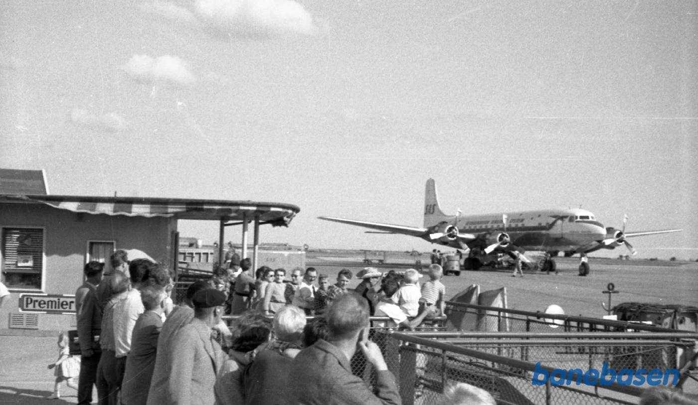 Lufthavnen i Kastrup med DC 6