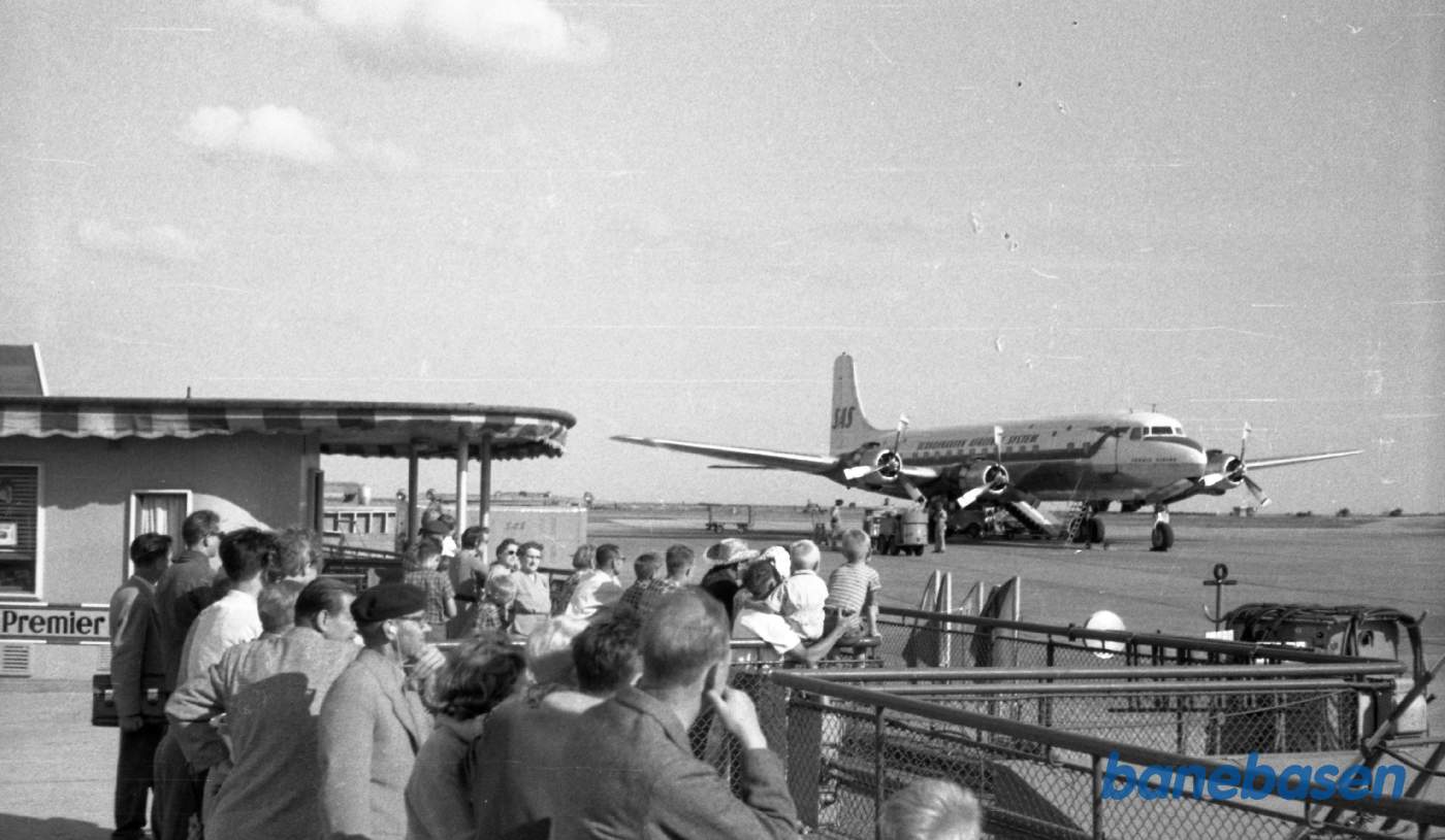 Lufthavnen i Kastrup med DC 6