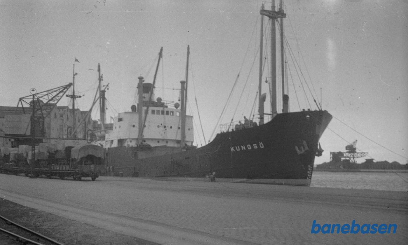 Indladning af TK 3 loko på Kungsö til Finland fra Havnen i Aarhus Indladning af TK 3 loko på Kungsö til Finland fra Havnen i Aarhus