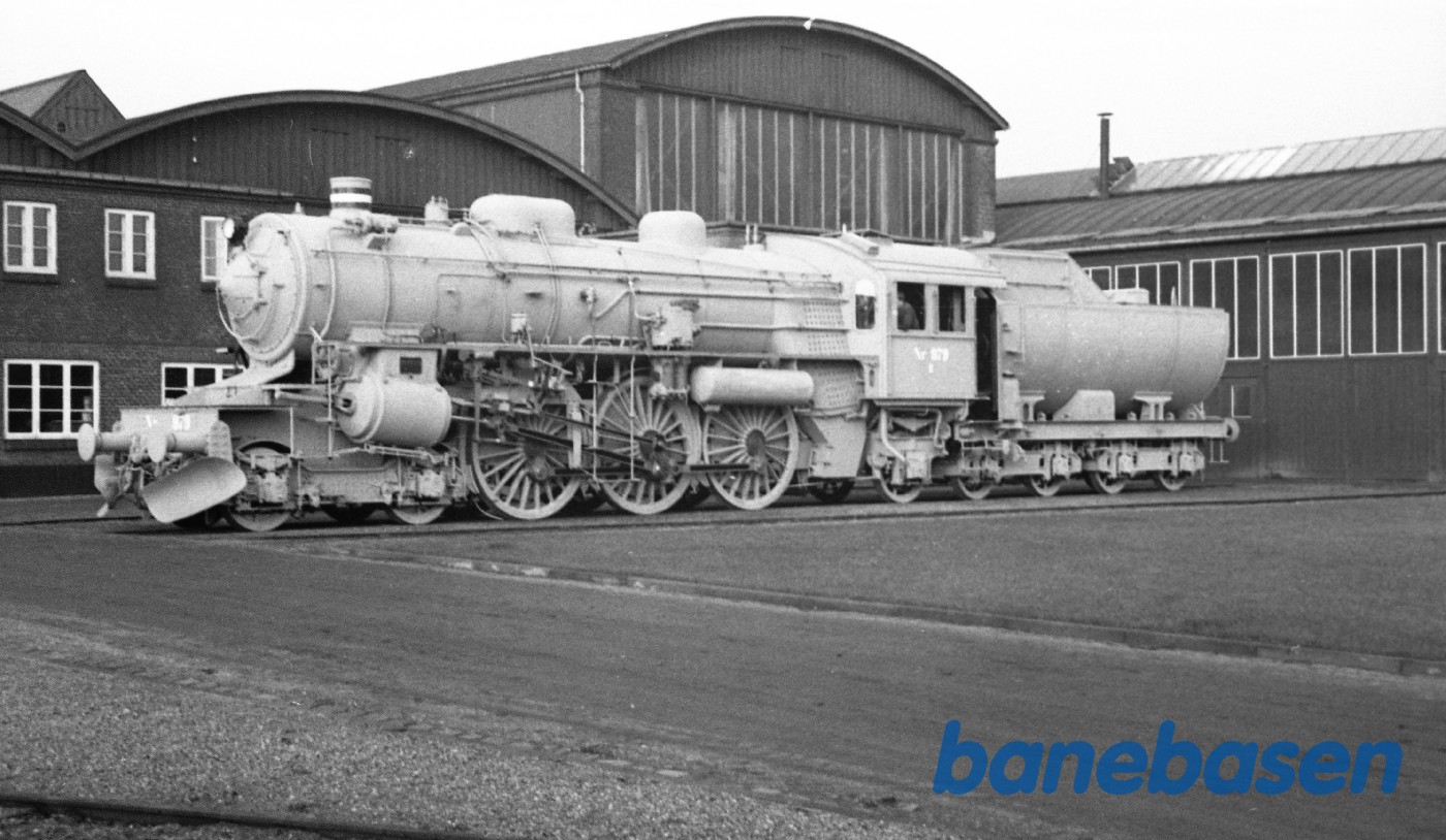 Ltr E 979 gråmalet i fabriksgården Ltr E 979 gråmalet i fabriksgården