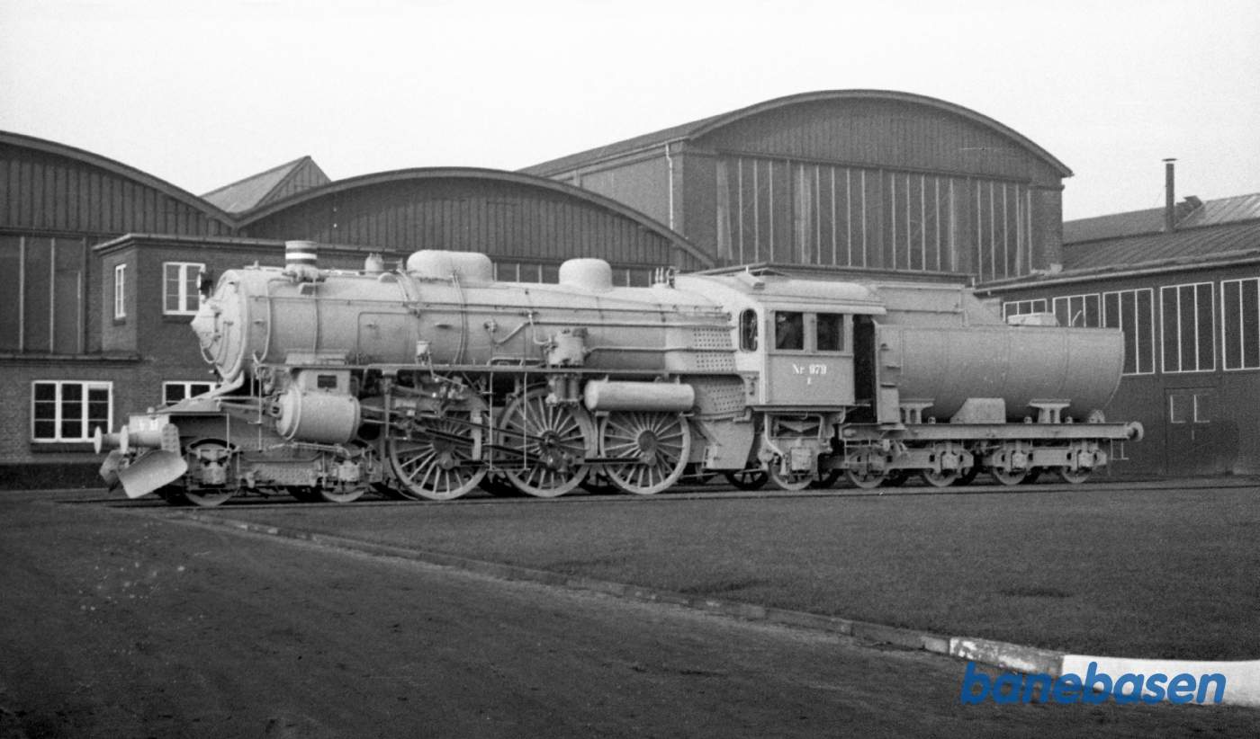 Ltr E 979 gråmalet i fabriksgården Ltr E 979 gråmalet i fabriksgården