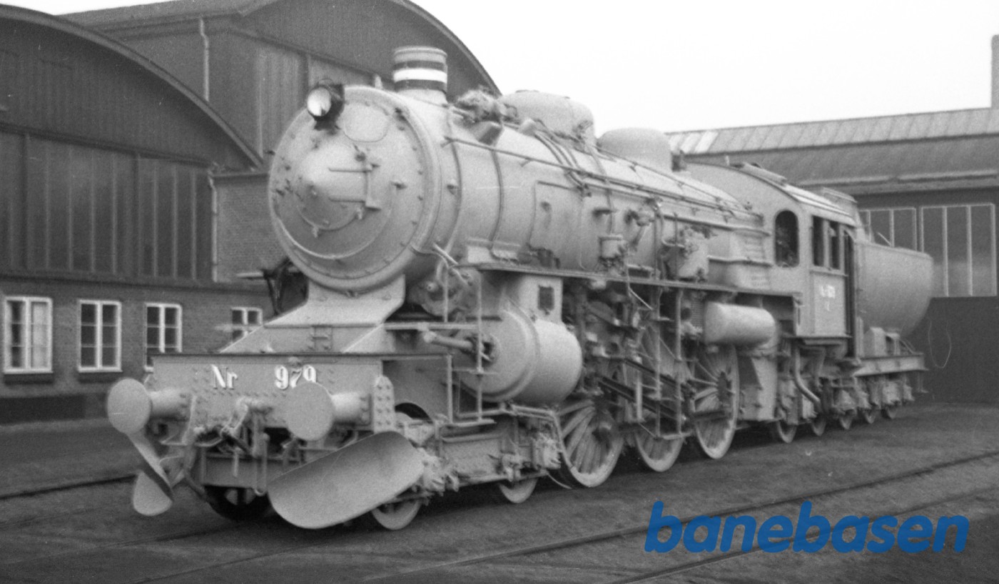 Ltr E 979 gråmalet i fabriksgården Ltr E 979 gråmalet i fabriksgården