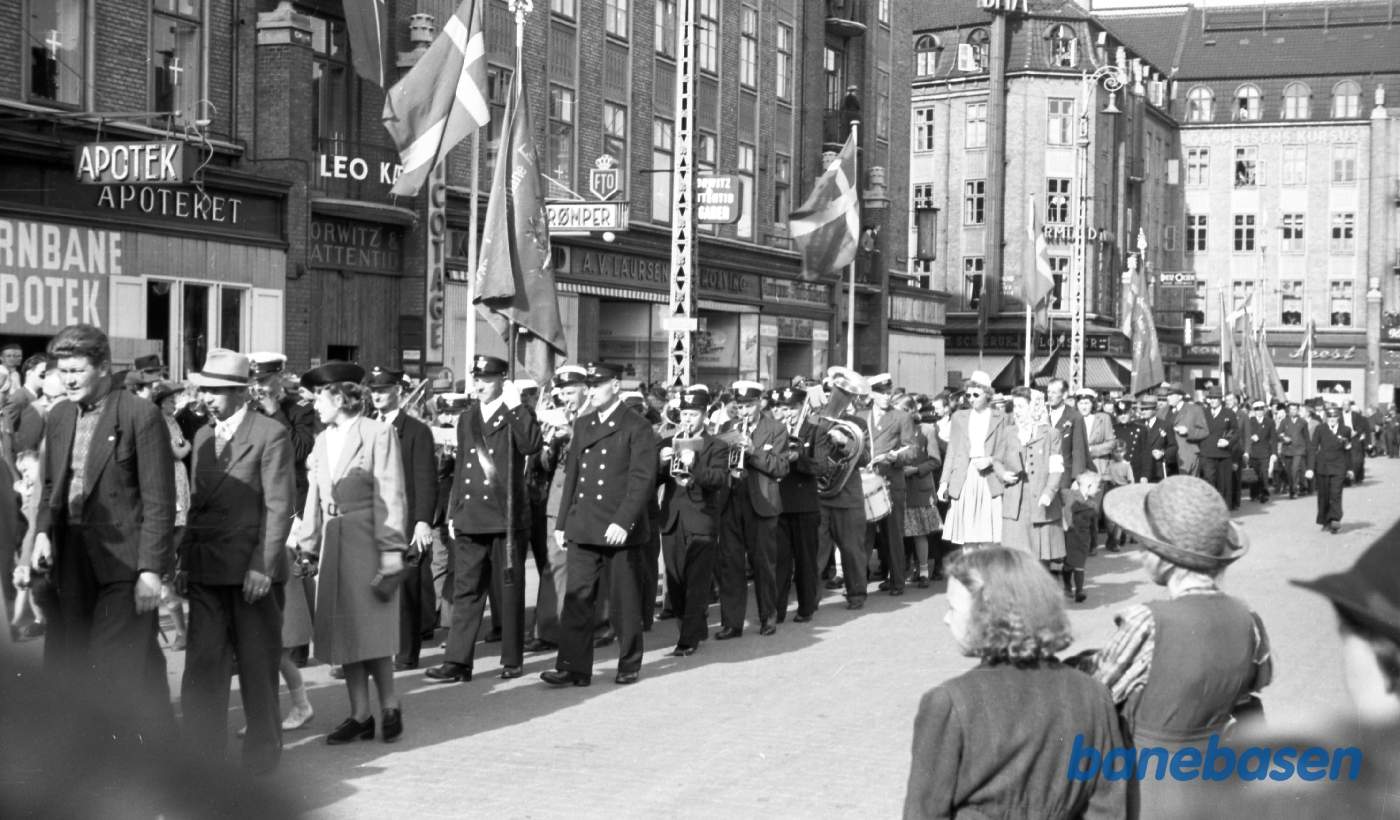 Optog i Århus i anledning af befrielsen Optog i Århus i anledning af befrielsen