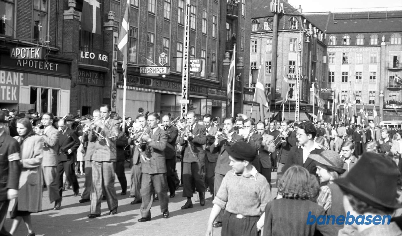 Optog i Århus i anledning af befrielsen Optog i Århus i anledning af befrielsen