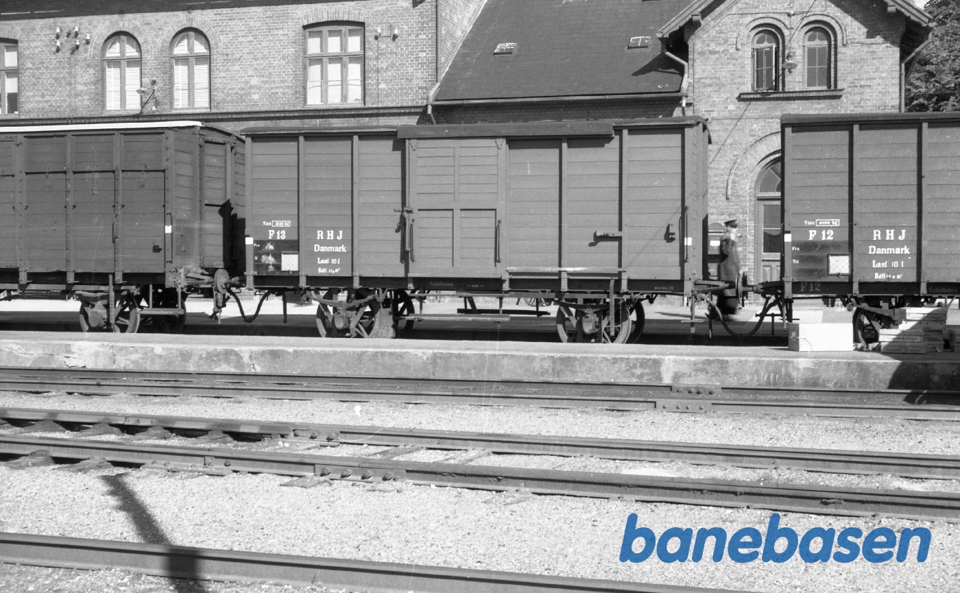 RHJ F 13 på stationen RHJ F 13 på stationen