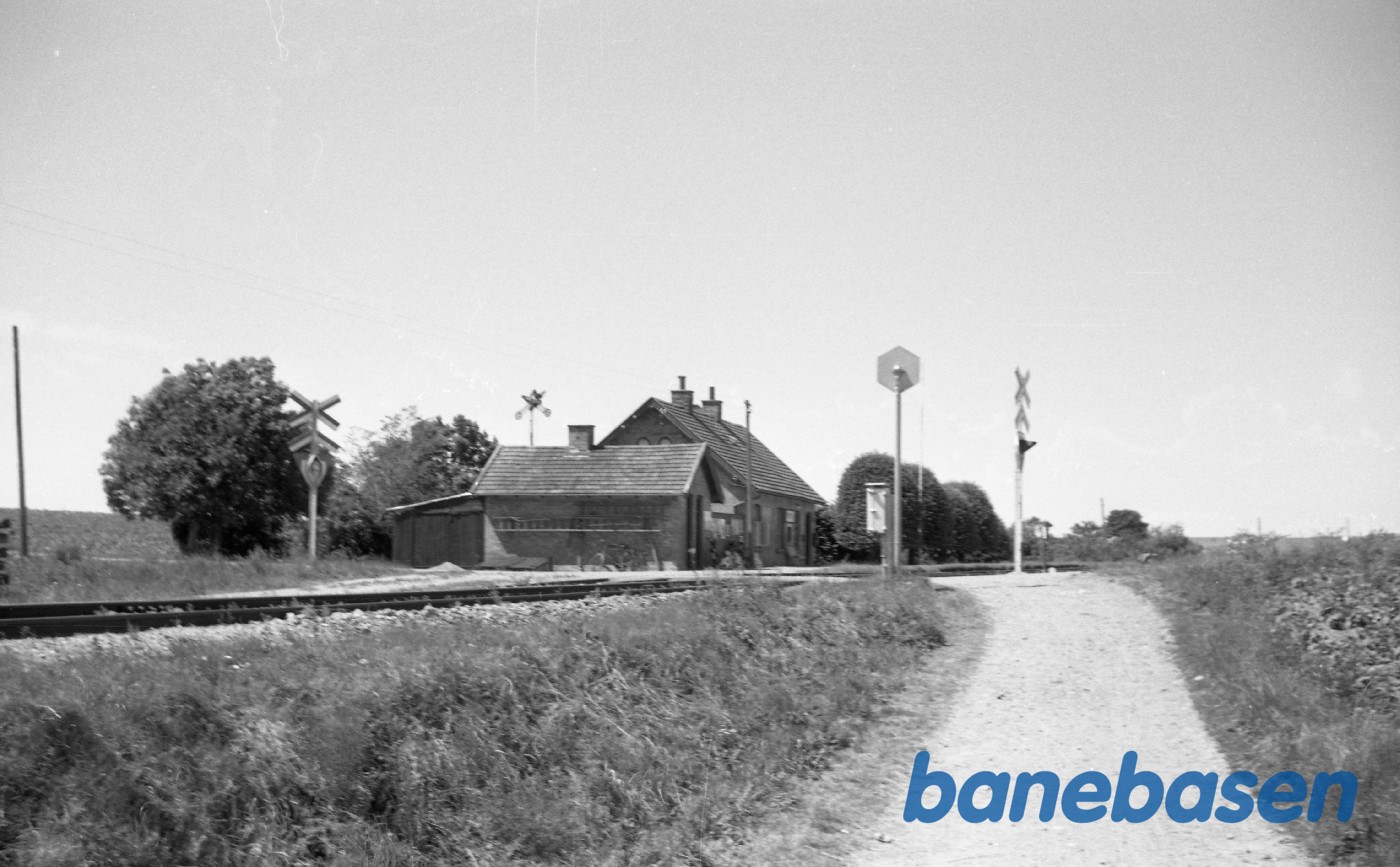 Komdrup Station Komdrup Station