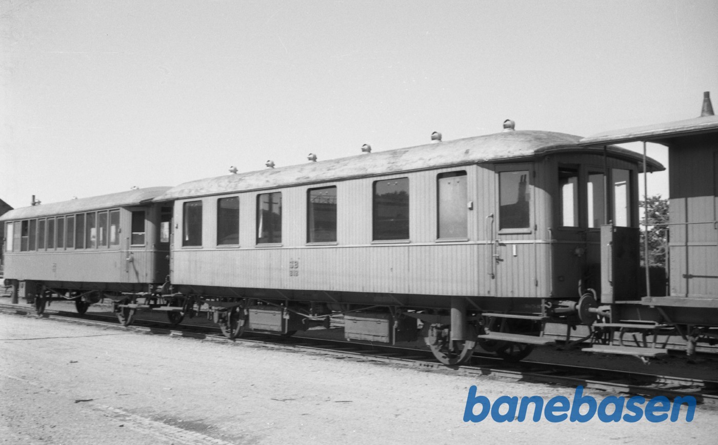 SB B 12 på stationen SB B 12 på stationen