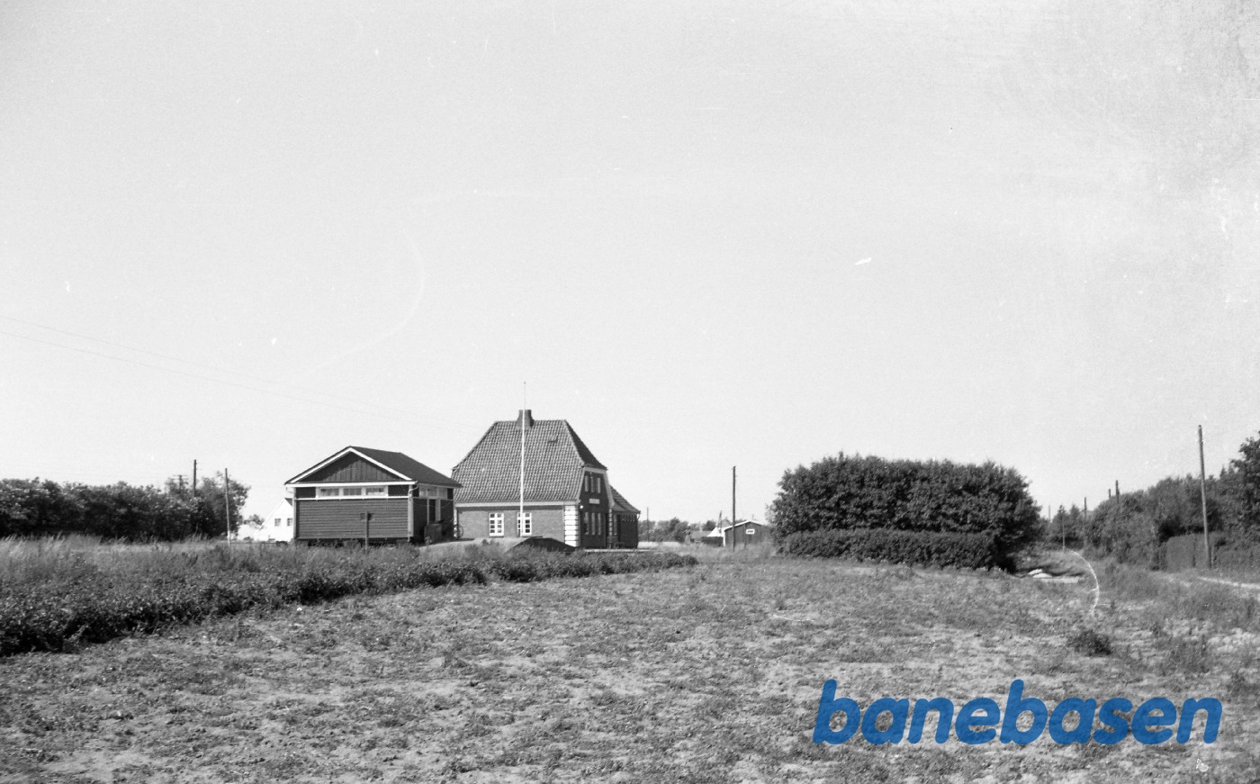 Horne station. Gadesiden Horne station. Gadesiden
