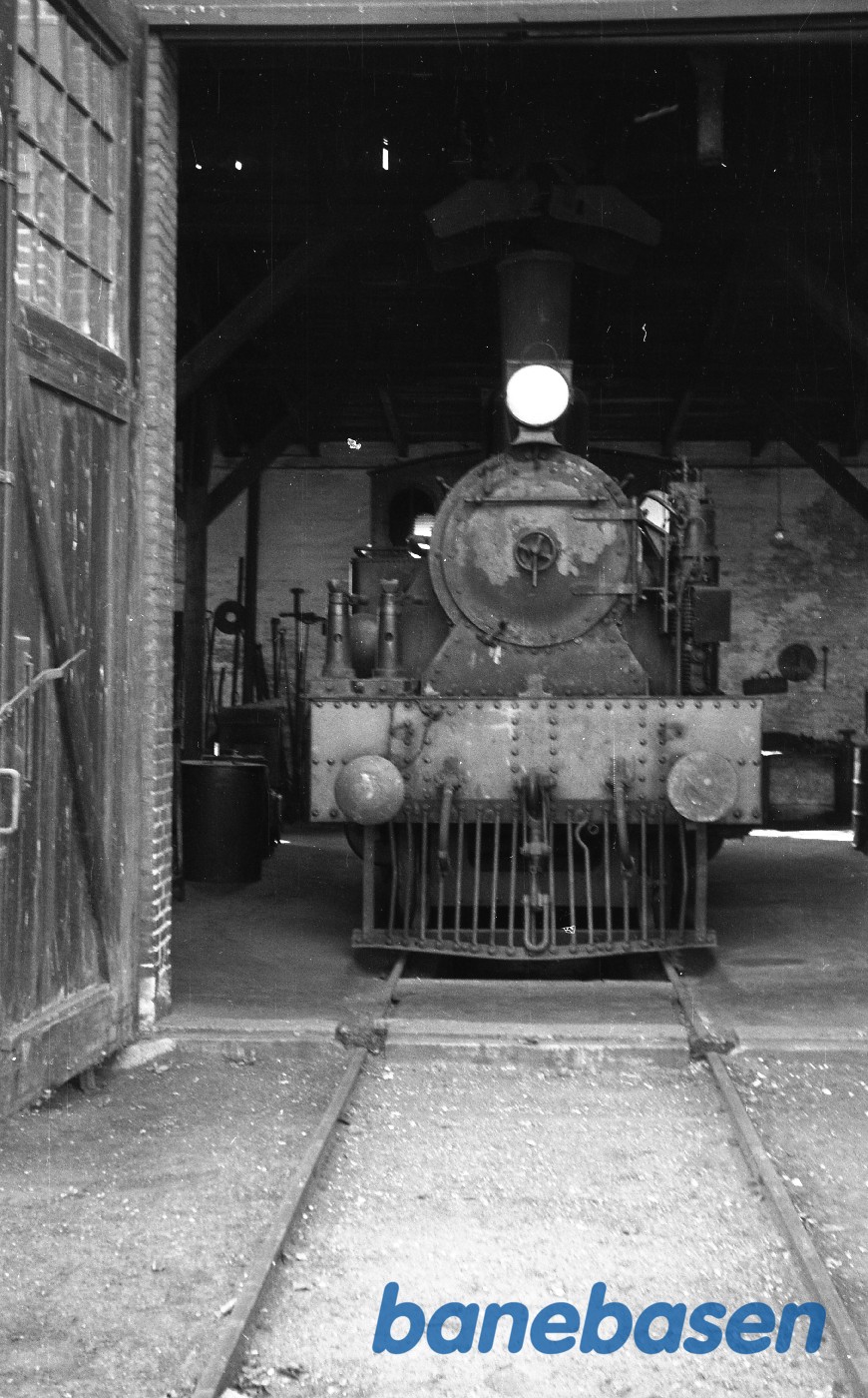 Lokomotiv nr 6 i remisen Lokomotiv nr 6 i remisen