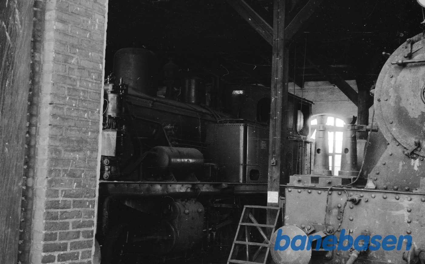 Lokomotiv nr 2 i remisen Lokomotiv nr 2 i remisen