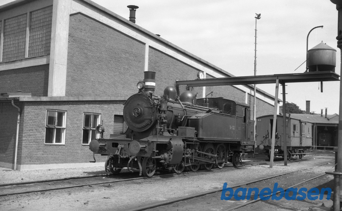 Odense station med DSB DF 132 Odense station med DSB DF 132