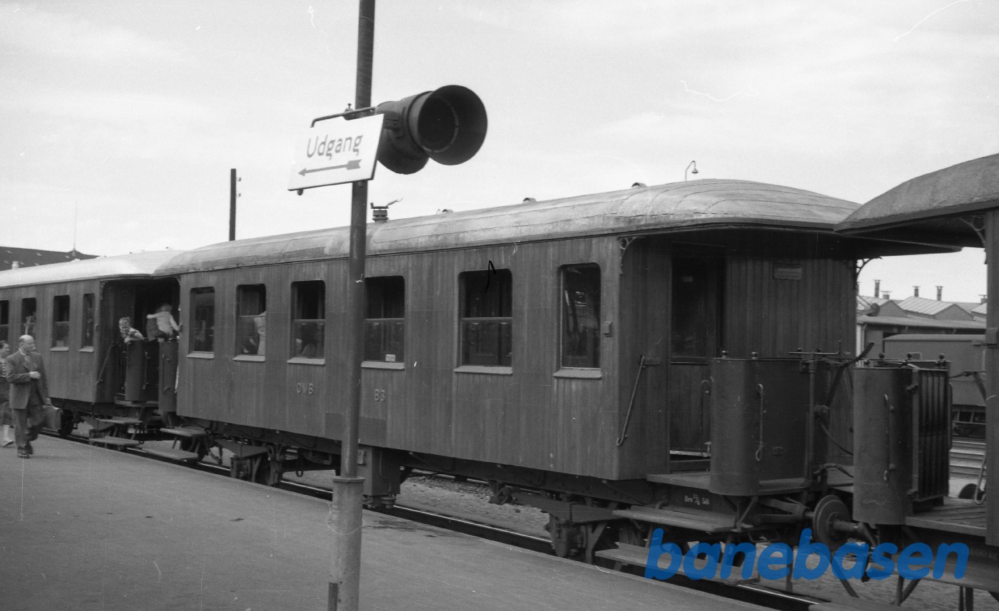 Odense station med OMB B 3 Odense station med OMB B 3