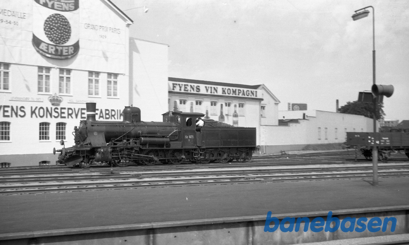 Odense station. D 871 Odense station. D 871