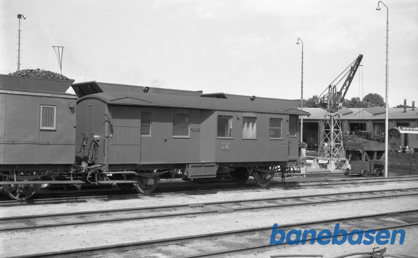 Odense station. NFJ De 34 Odense station. NFJ De 34