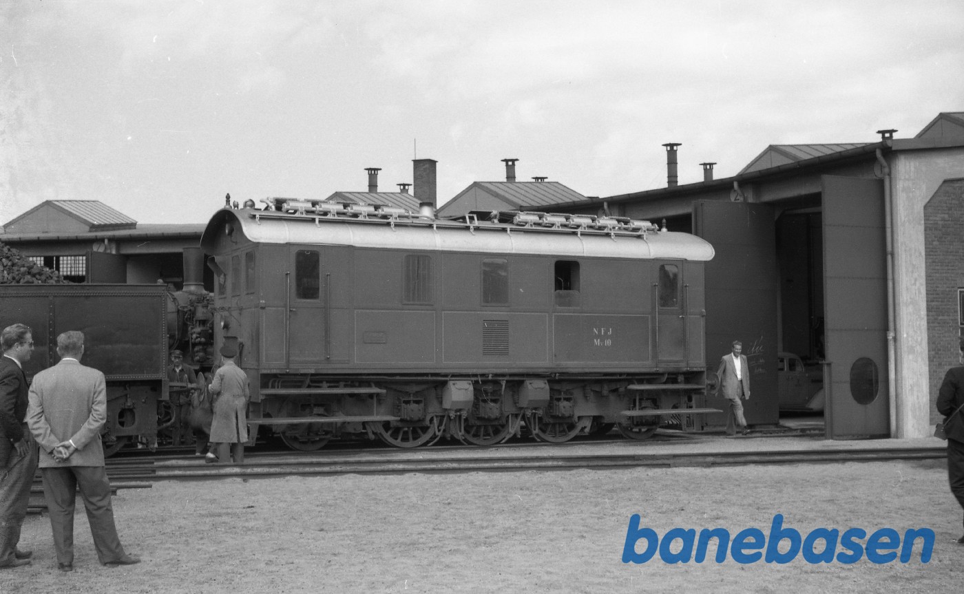 Odense station. NFJ Mv 10 Odense station. NFJ Mv 10