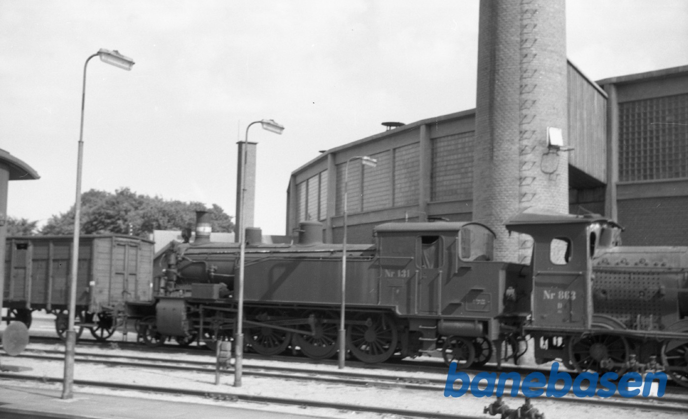 Odense station. DSB Df 131 Odense station. DSB Df 131