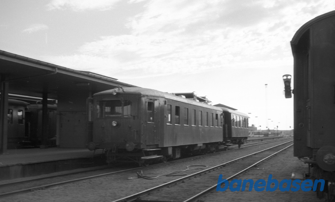 Odense station. NFJ Mh 8 Odense station. NFJ Mh 8